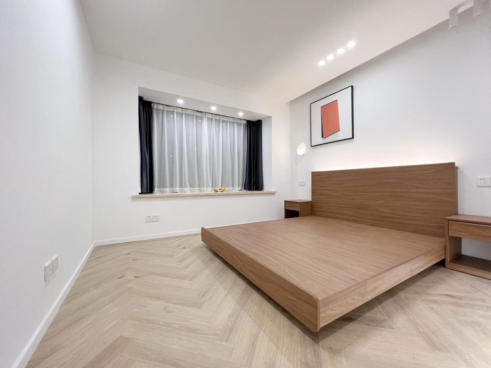 Jing'an Modern Luxury Mansion 3 Bedrooms Near Metro & Attractions Apartment