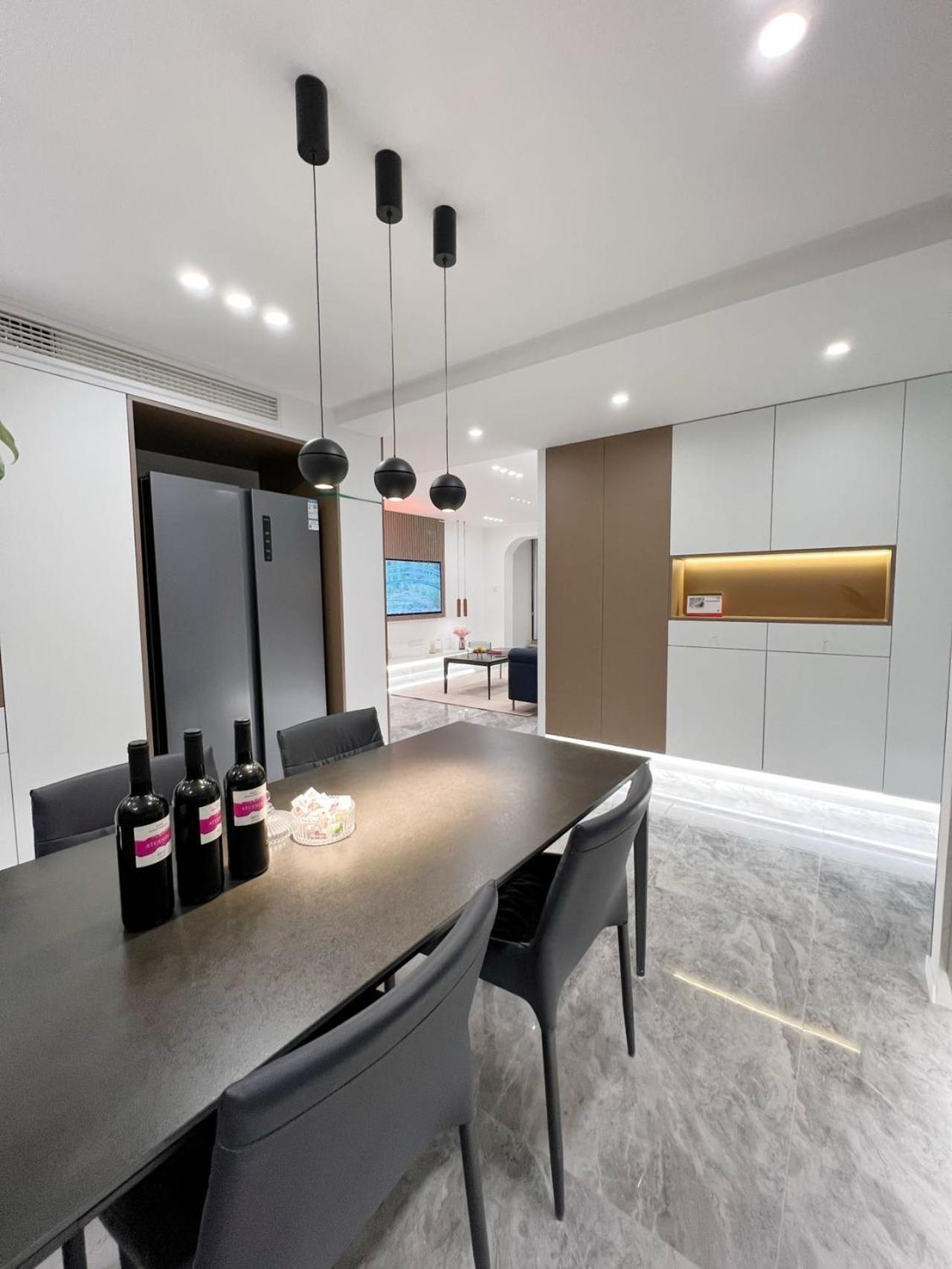 Apartment Jing'an Modern Luxury Mansion 3 Bedrooms Near Metro & Attractions Shanghai